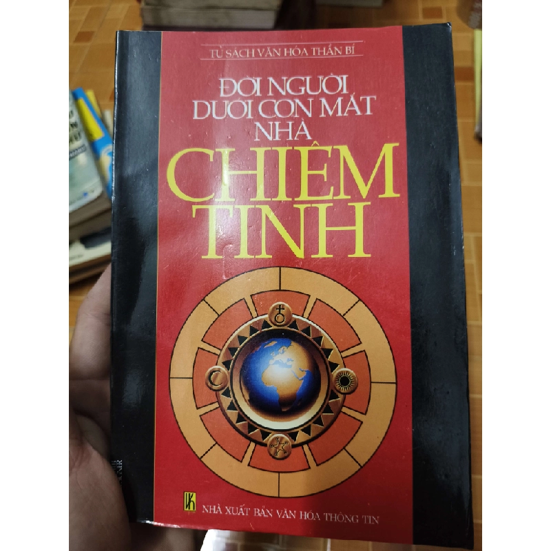 Đời người dưới con mắt nhà chiêm tinh - 2000 - 342 trang Lịch sử thế giới ANTQ2702 930442