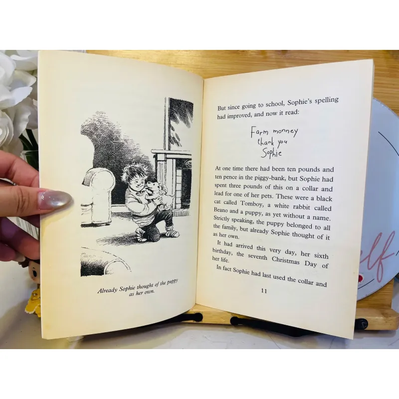 [Sách tiếng Anh 2hand] Like new 90% - 🐴 Sophie in the Saddle – Dick King-Smith 🌸 933770