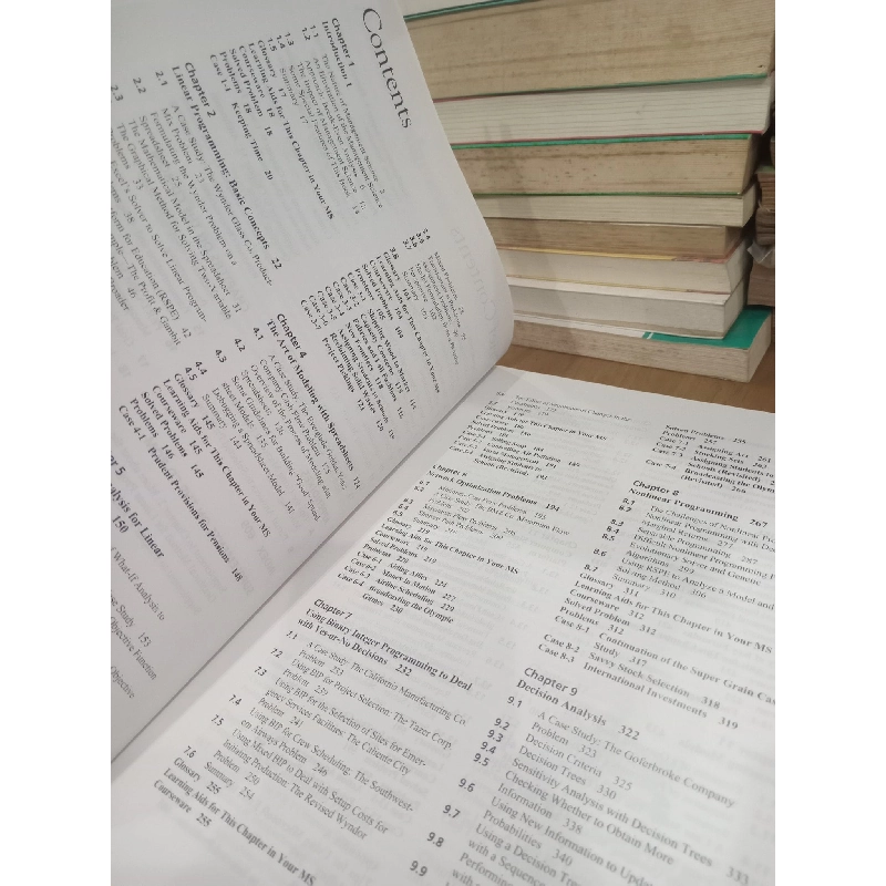 Introduction to Management Science - Frederick S. Hillier, Mark S. Hillier 970716