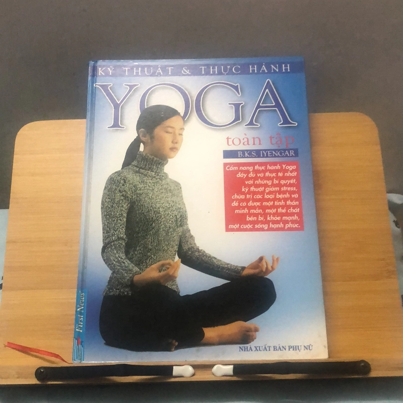 Kỹ thuật và Thực hành Yoga toàn tập - B.K.S. IYENGAR (bìa cứng) 327060
