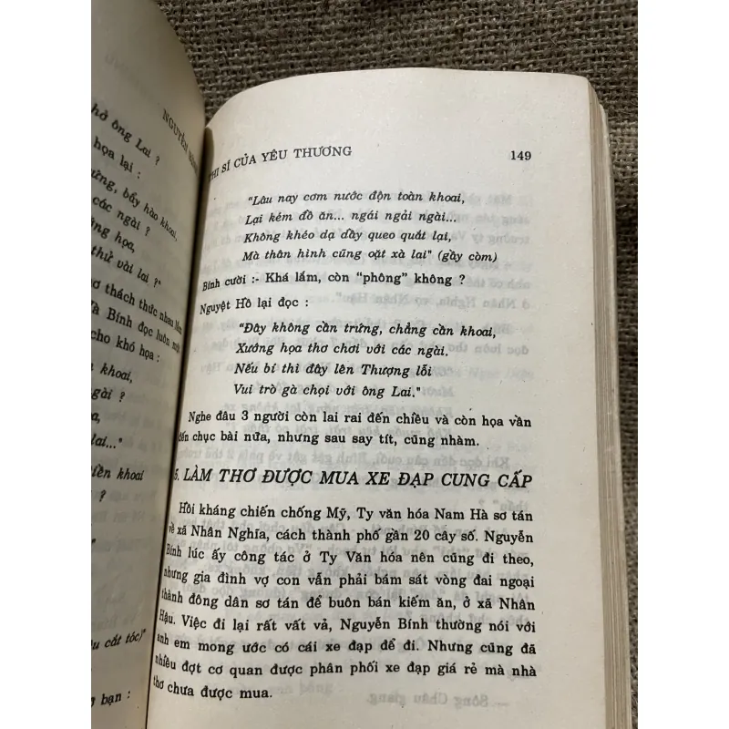Nguyễn Bình thi sĩ của yêu thương - sách chuyên văn  931493