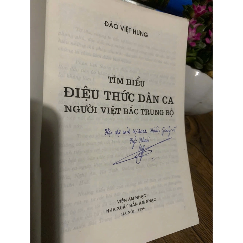 Mình hiểu điệu thức dân ca người Việt Bắc Trung Bộ  _ Đàd Việt Hưng _ 1999  359108