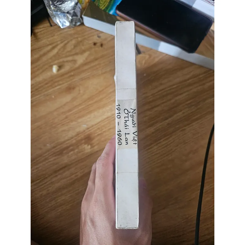 Người Việt ở Thái Lan 1910 - 1960 (mất bìa, làm lại bìa)
 703783