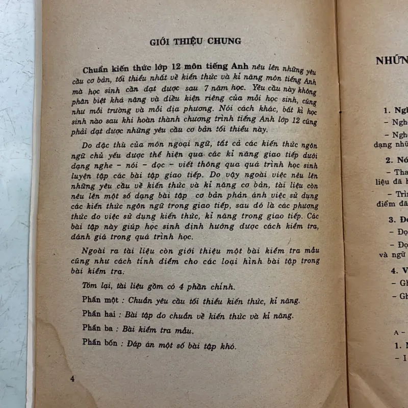 Tài liệu chuẩn kiến thức tiếng Anh 12 - 1996s 976291