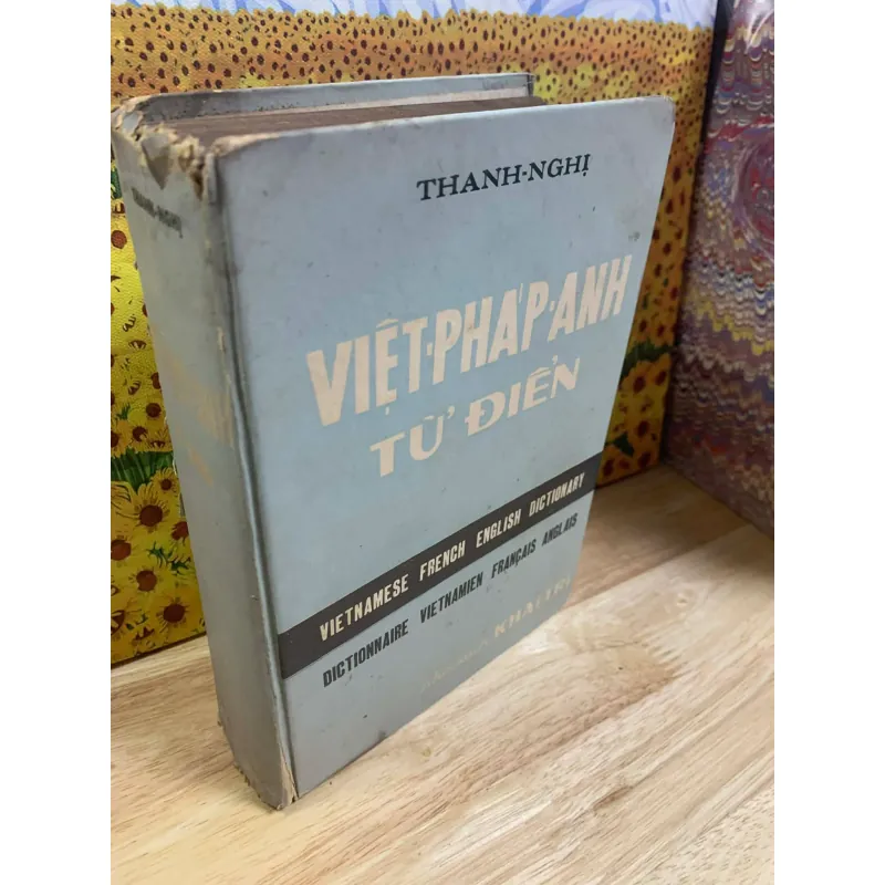 Sách tặng KÈM cho khách CÓ ĐƠN (mỗi đơn có thể chọn 1 cuốn) - Việt Pháp Anh Từ Điển 928357