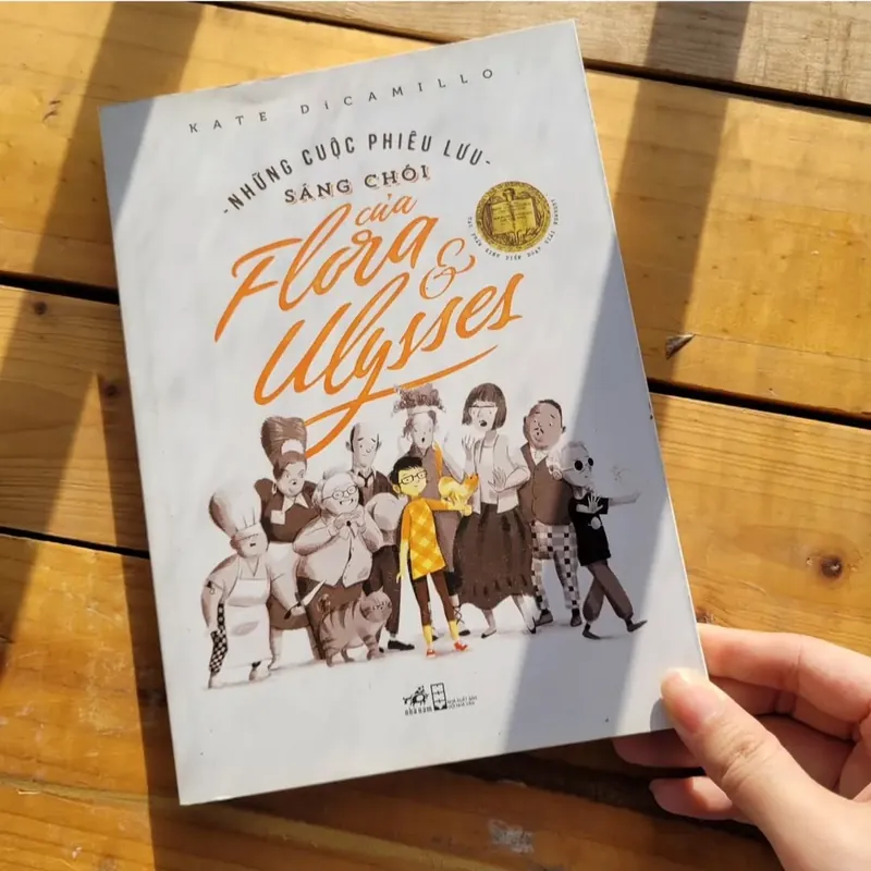 Những cuộc phiêu lưu sáng chói của Flora & Ulysess - Kate Dicamillo 563546