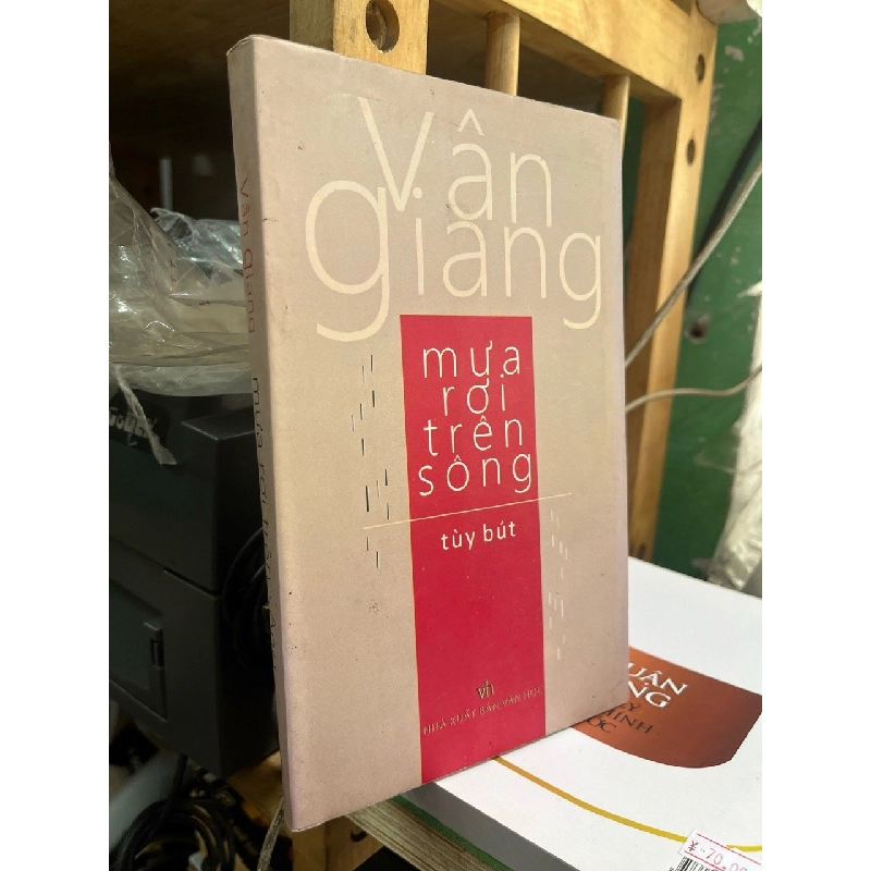 Mưa rơi trên sông - Vân Giang 521206