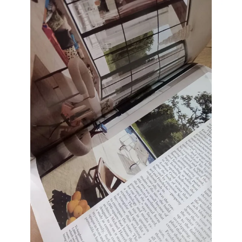 Architectural Digest: The international magazine of design 693081