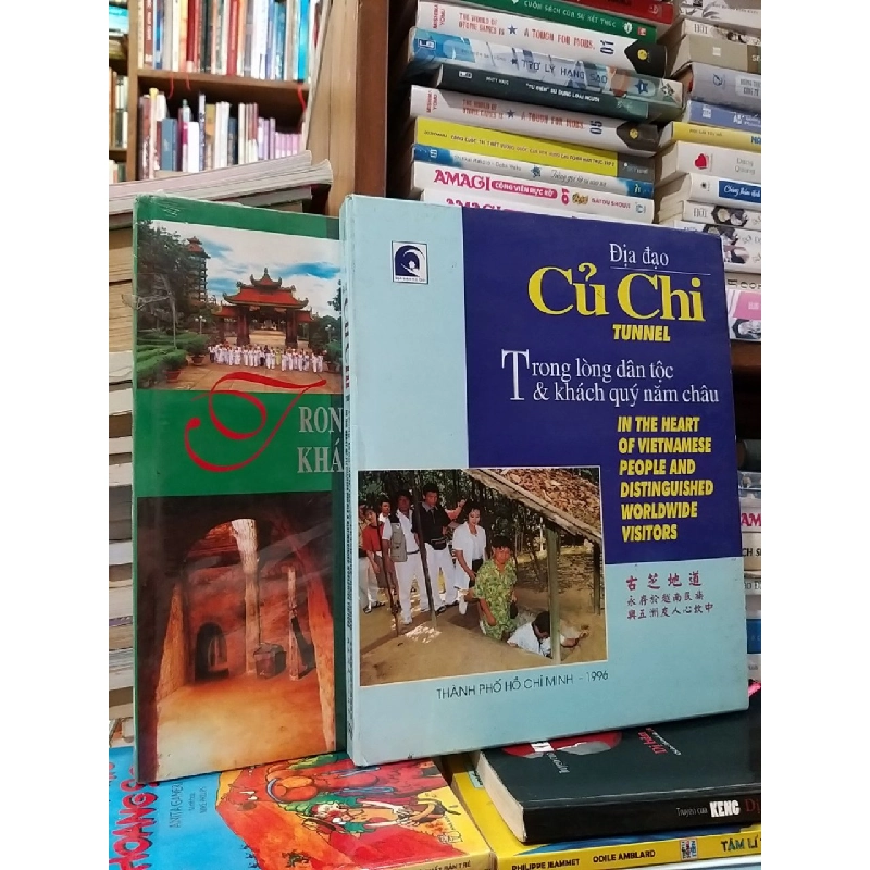 Địa đạo Củ Chi trong lòng dân tộc & khách quý năm châu - 2 tập 543872
