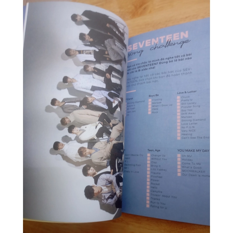 3 quyển fanbook tặng kèm mega poster 521689
