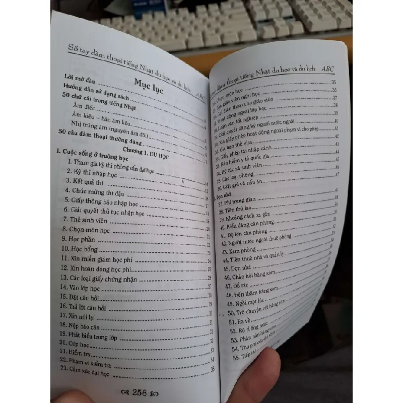 Sổ tay đàm thoại tiếng Nhật du học và du lịch - Sato Toyoda HỌC NGOẠI NGỮ HCM.TN1008 577257