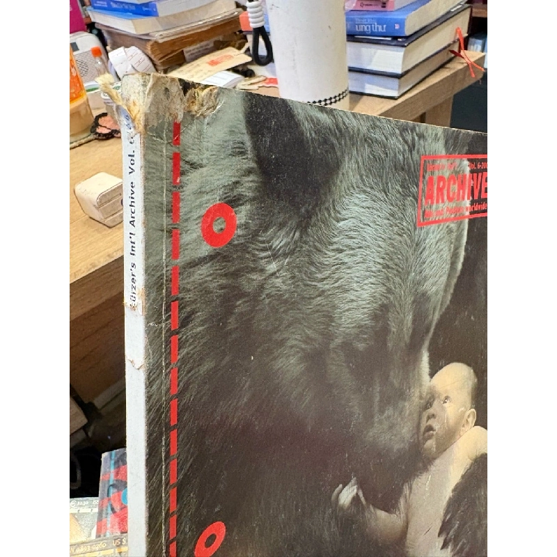 ARCHIVE - ADS AND POSTERS WORLDWIDE : VOL 6 | 2004 138961