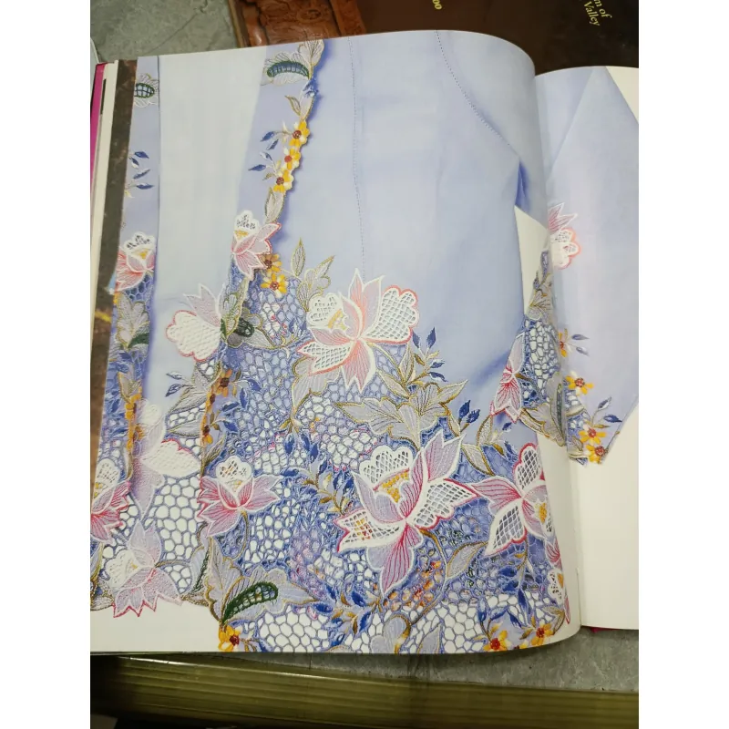 THE NYONYA KEBAYA A CENTURY OF STRAITS CHINESE COSTUME 560150