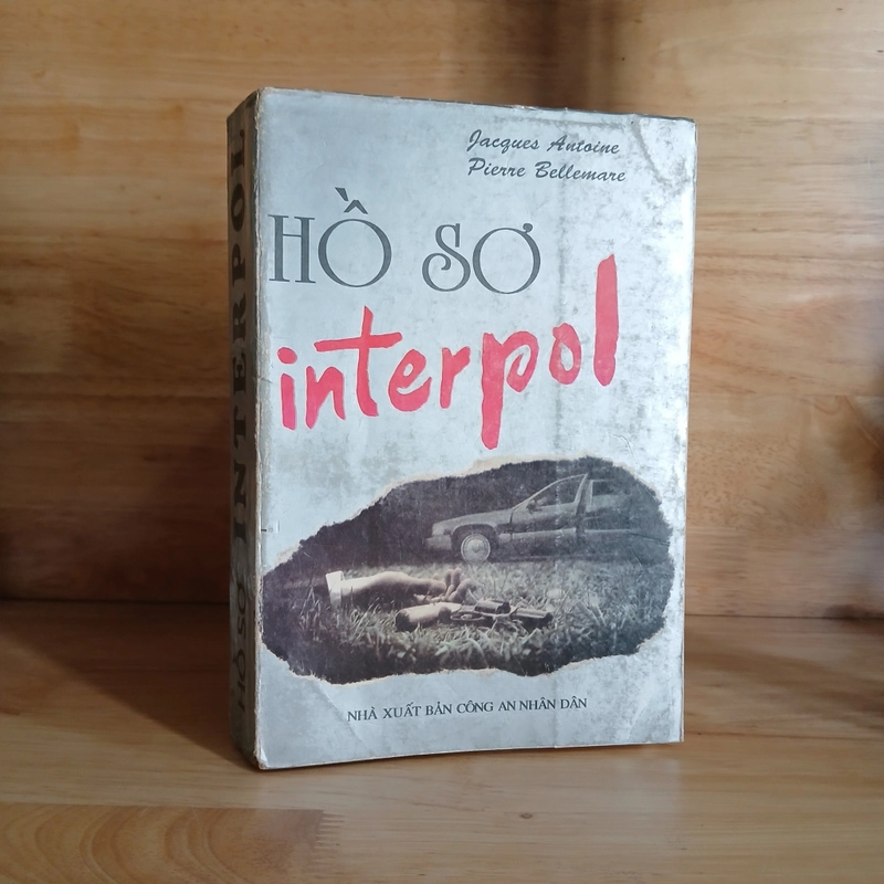 Hồ Sơ Interpol - Jacques Antoine, Pierre Bellemare 501777