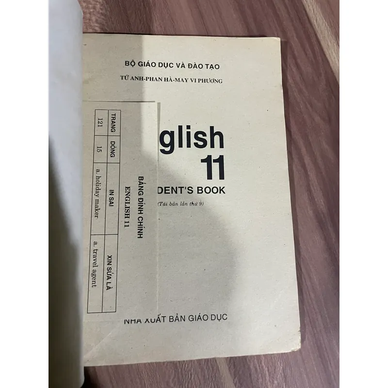 English 11, sách học sinh  697120