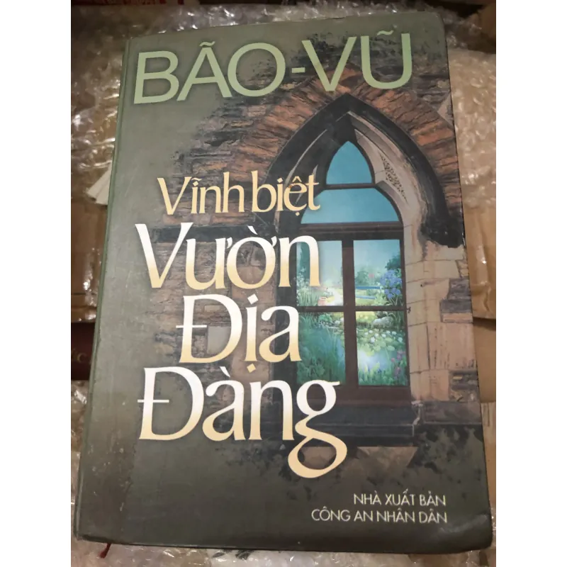 vĩnh biẹt vườn địa đàng bảo vũ bìa cứng 994019