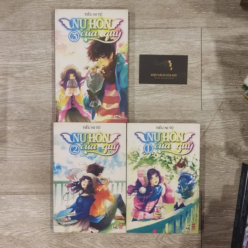 Nụ hôn của quỷ - Tiểu Ni Tử (Bộ 3 cuốn) 973259