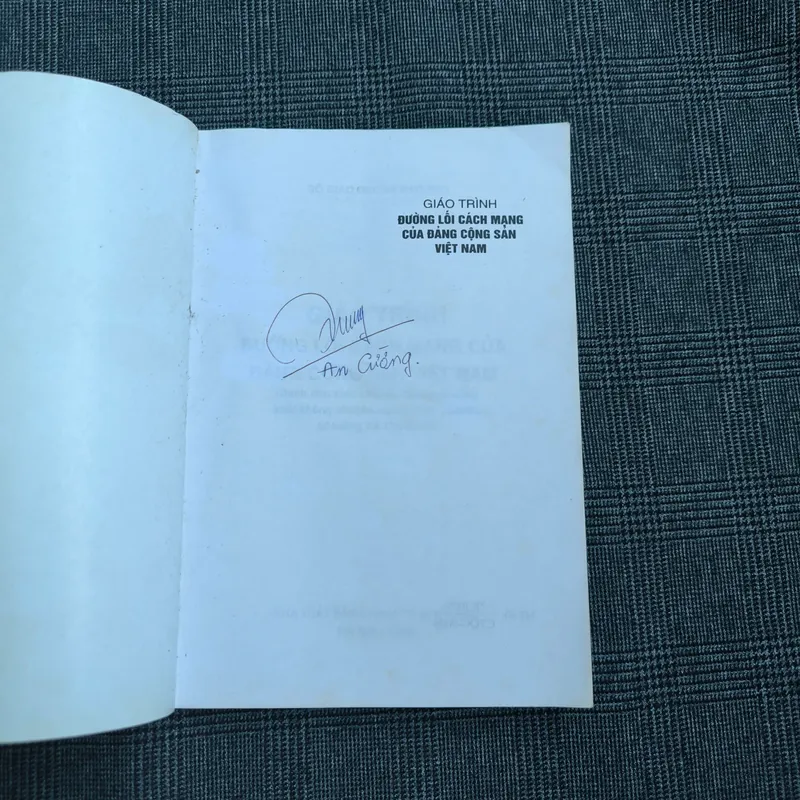 Giáo trình đường lối cách mạng của Đảng cộng sản Việt Nam 592372