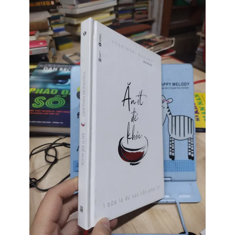 Sách: Ăn ít để khoẻ - TG: Yoshinori Nagumo (B1) 782874