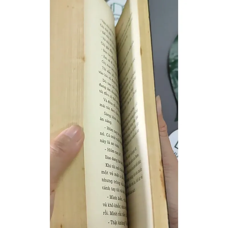 Trong Vòng Nôi Kẻ Thù (2013) - Sara Young 603333