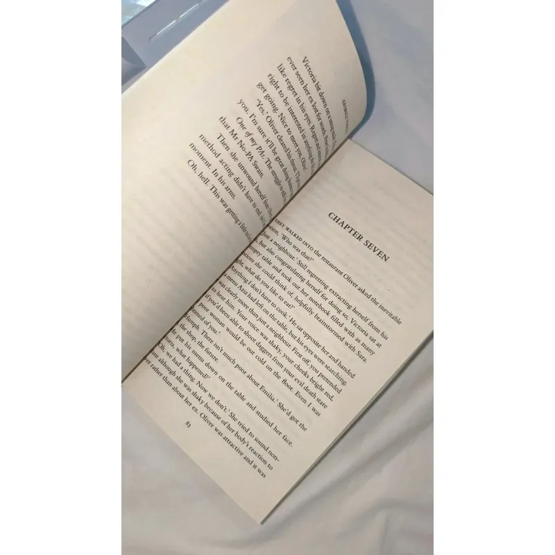 Ngoại văn cũ – Meet Me in London (Georgia Toffolo) | Bìa mềm 748438