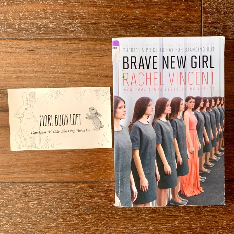 Sách ngoại văn Brave New Girl, Used, trình độ đọc B1+ 532100