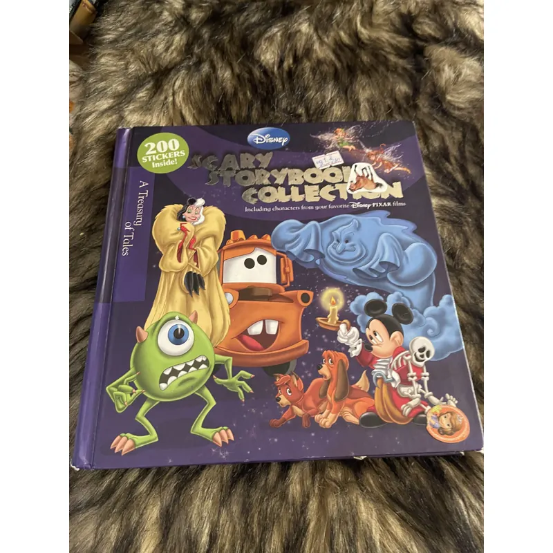 Scary storybook collecton  693155