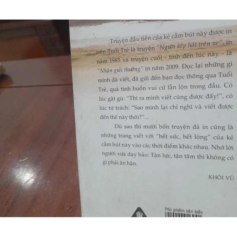 Khôi Vũ - PHÙ PHIẾM BÊN BIỂN (14 truyện ngắn in báo tuổi trẻ 1984- 2009) 550022