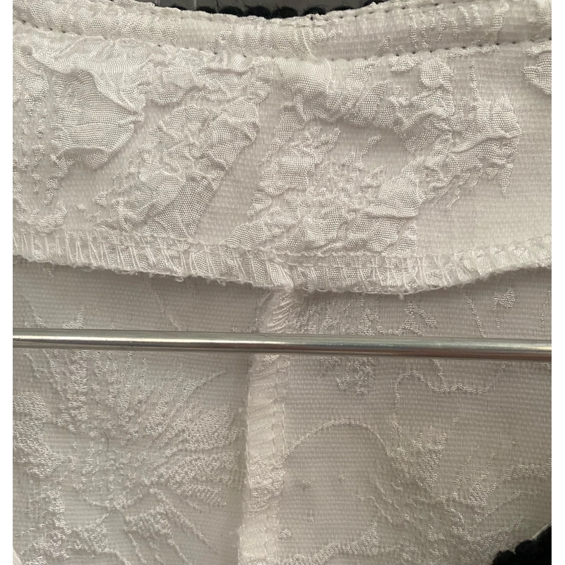 Áo croptop trắng sz M, tình trạng: đã qua sử dụng 473749
