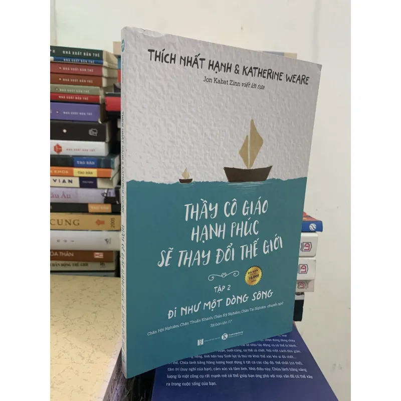 Thầy cô giáo hạnh phúc sẽ thay đổi thế giới 1037283