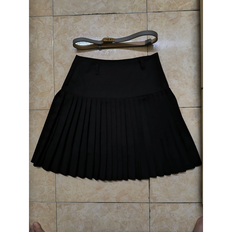 chân váy xếp ly đen vải mềm rủ không nhăn kèm belt 529661