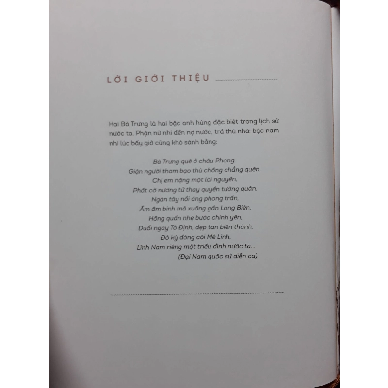 Hai Bà Trưng - Lịch sử Việt Nam bằng tranh (bìa cứng) mới 90% bẩn nhẹ 2021 HCM2809 Trần Bạch Đằng LỊCH SỬ - CHÍNH TRỊ - TRIẾT HỌC 917154