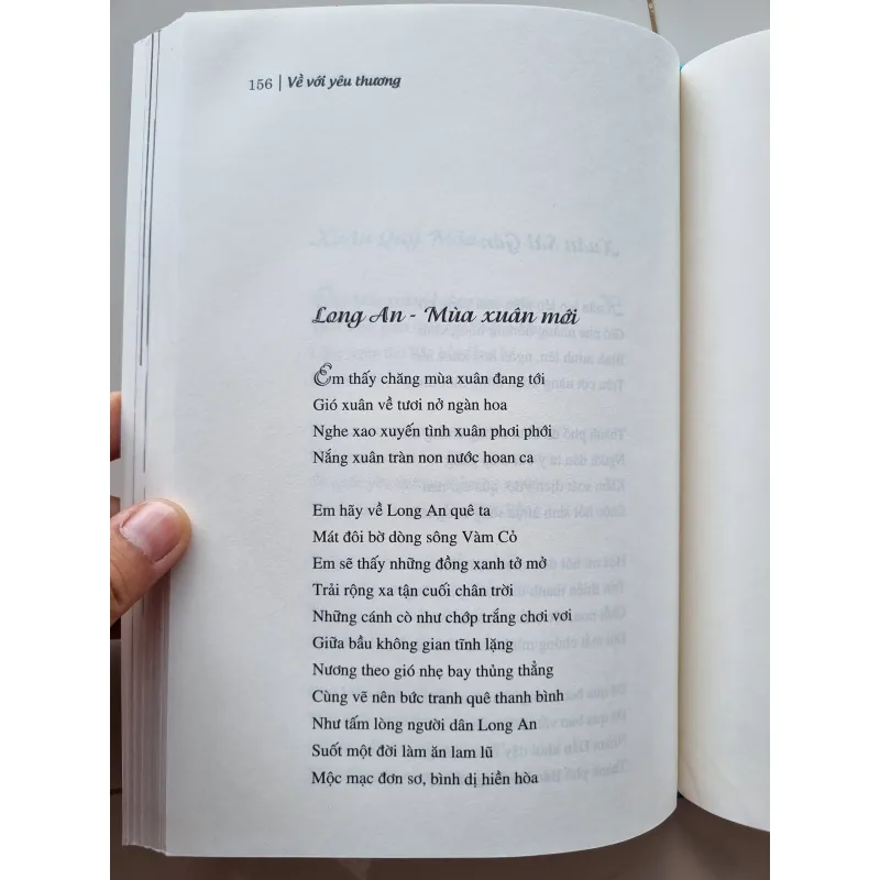 Về với yêu thương, sách có thủ bút của cựu thủ tướng Trương Hòa Bình 1025823