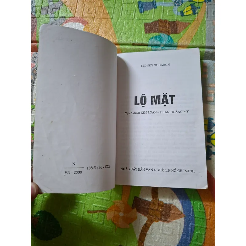 Lộ Mặt - Sidney Sheldon 929644