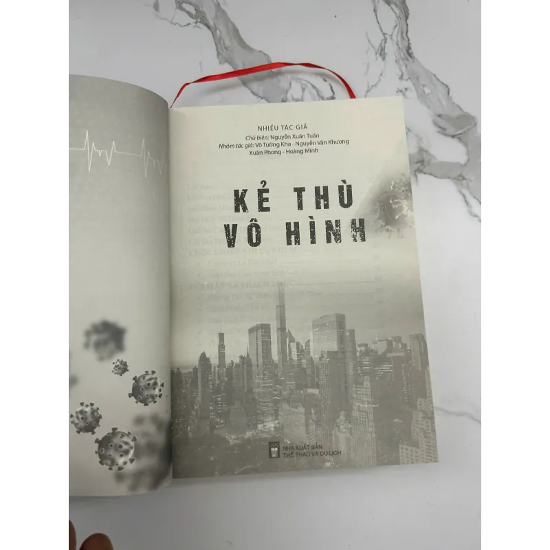 Kẻ Thù Vô Hình COVID-19 - Nhiều tác giả - Xã hội, Thời sự 1025072