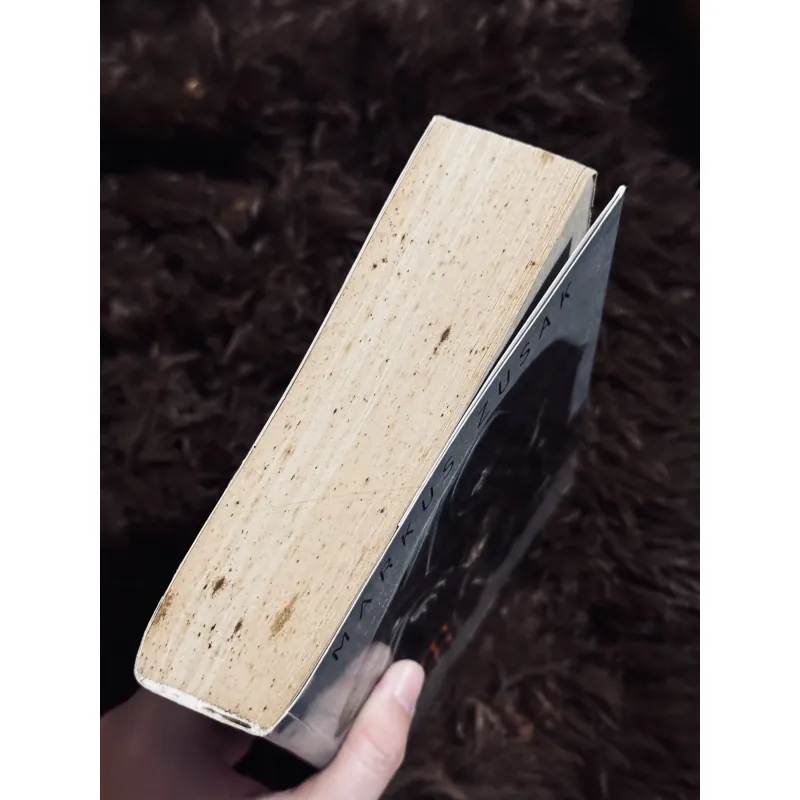 Kẻ trộm sách 780362