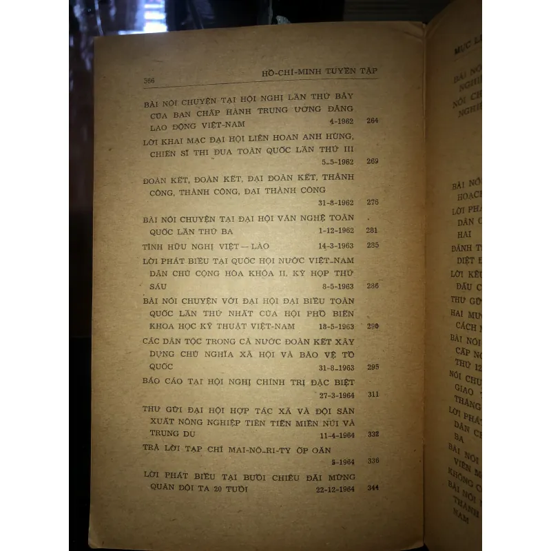 Hồ Chí Minh tuyển tập  796832