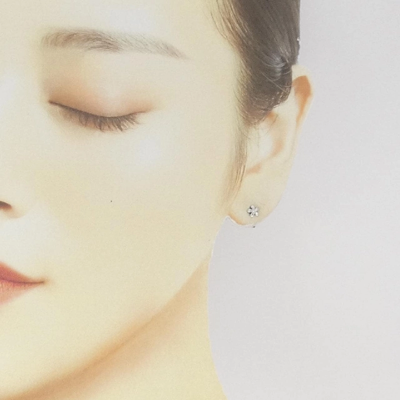 Bông tai kim cương hoa K18WG 0.02CT - Hàng hiệu chính hãng 871566