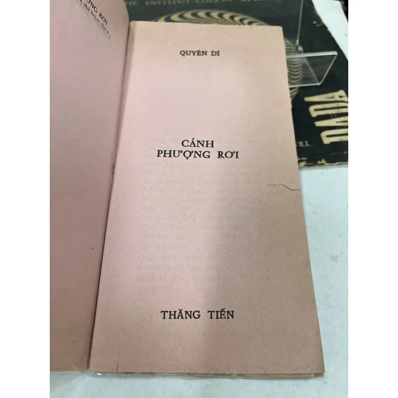 CÁNH PHƯỢNG RƠI - QUYÊN DI 931011