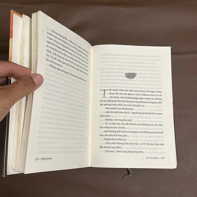 II Trọn Bộ 2 Cuốn: Hai Số Phận (2020) & Đứa Con Gái Hoang Đàng (2021) - Jeffrey Archer 521944