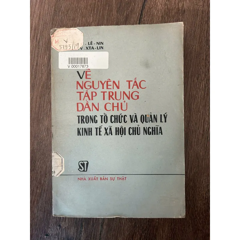 Về nguyên tắc tập trung dân chủ trong tổ chức và quản lý kinh tế xã hội chủ nghĩa 709516