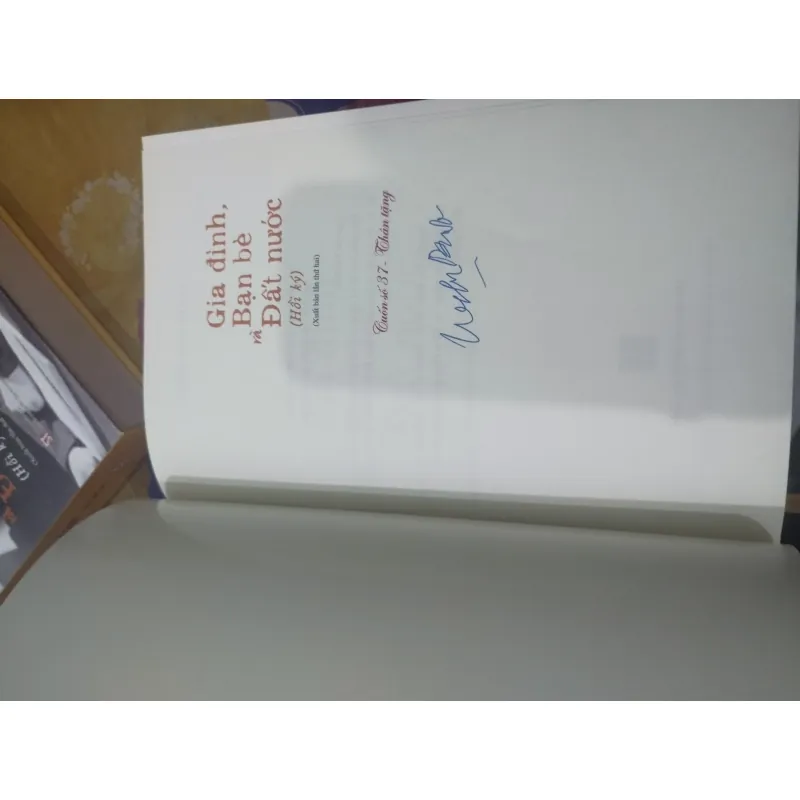 Gia Đình Bạn Bè Đất Nước( Hồi Ký)- Nguyễn Thị Bình 800473