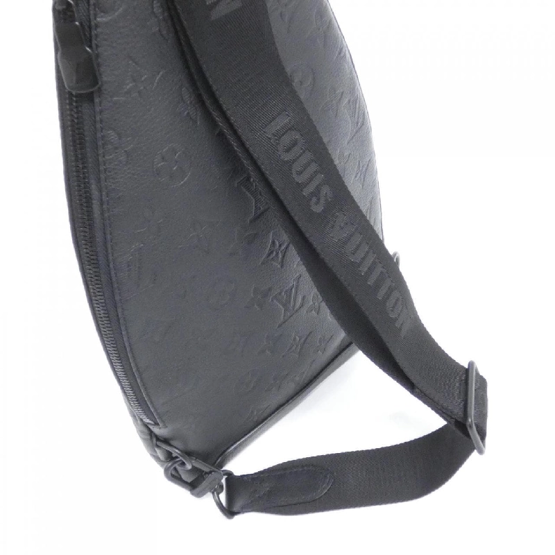 Túi đeo chéo Monogram Shadow Duo của Louis Vuitton M21890 610932