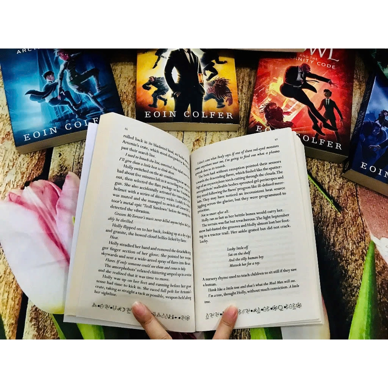 Artemis Fowl (Bộ 8 cuốn tiếng Anh) 358432