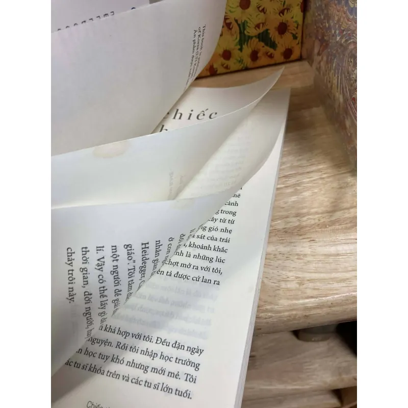 Chiếc Thang Cao Màu Xanh - Gong Ji Young 936275