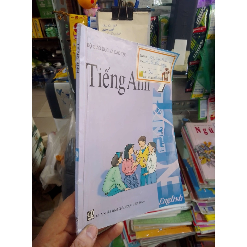 (Sách cũ SCGR) Tiếng Anh 7 2023 mới 80% viết Giáo khoa HCM2702 Blogmeo090426 1014409