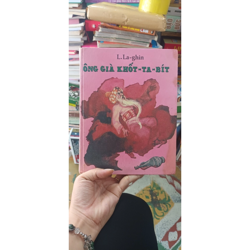 Ông Già Khốt- Ta- Bít- L.La- Ghin 546635