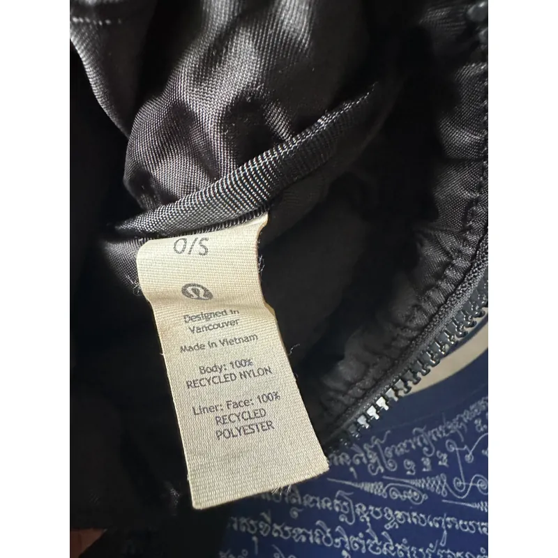 Túi chéo lululemon 777359