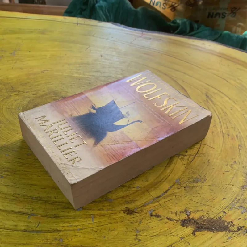 WOLFSKIN - JULIET MARILLIER 991219