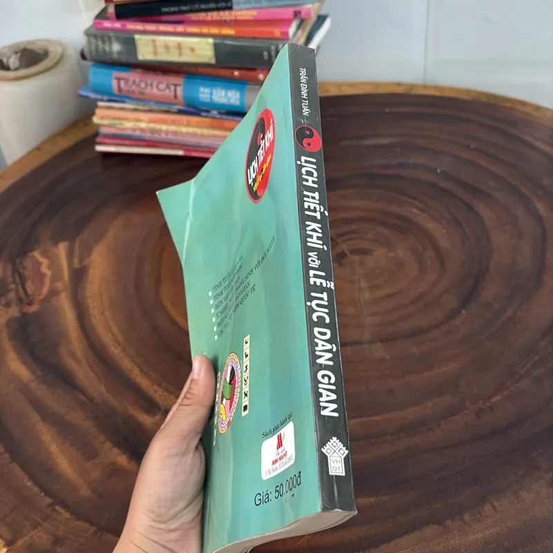 II Sách Hay: Lịch Tiết Khí Với Lễ Tục Dân Gian - Trần Đình Tuấn - 2003 1020096